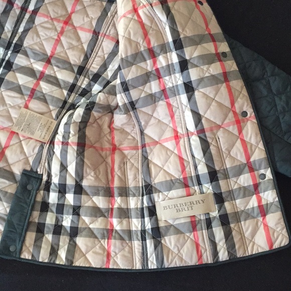 SOLD💝 BURBERRY quilted lightweight jacket. - Picture 5 of 8